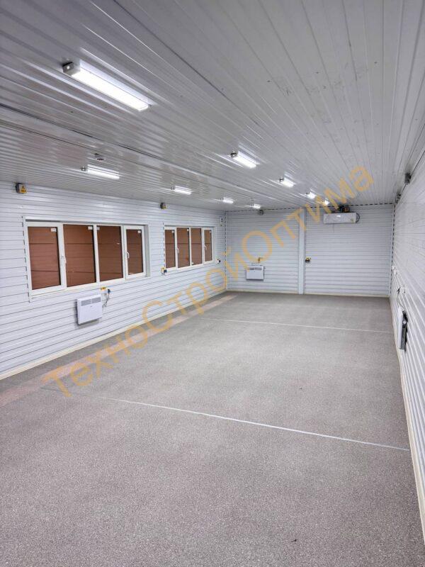 Двухэтажное здание из морских контейнеров